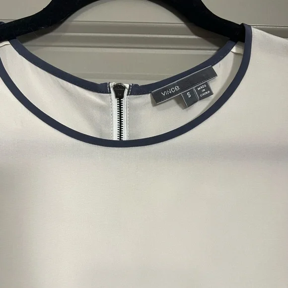 Vince Cream 100% Silk Top with Blue Trim Size Small - Boxy Fit - Picture 3 of 12